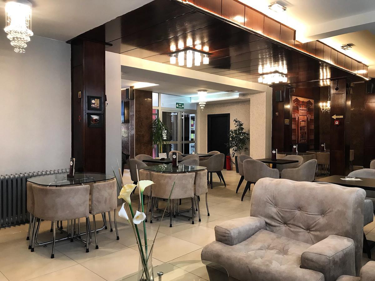 Golden Inn Hotel Majdanpek Esterno foto