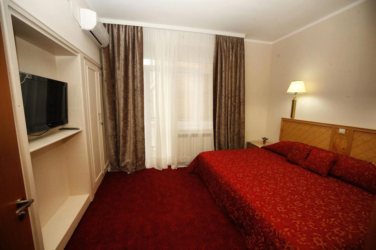 Golden Inn Hotel Majdanpek Esterno foto