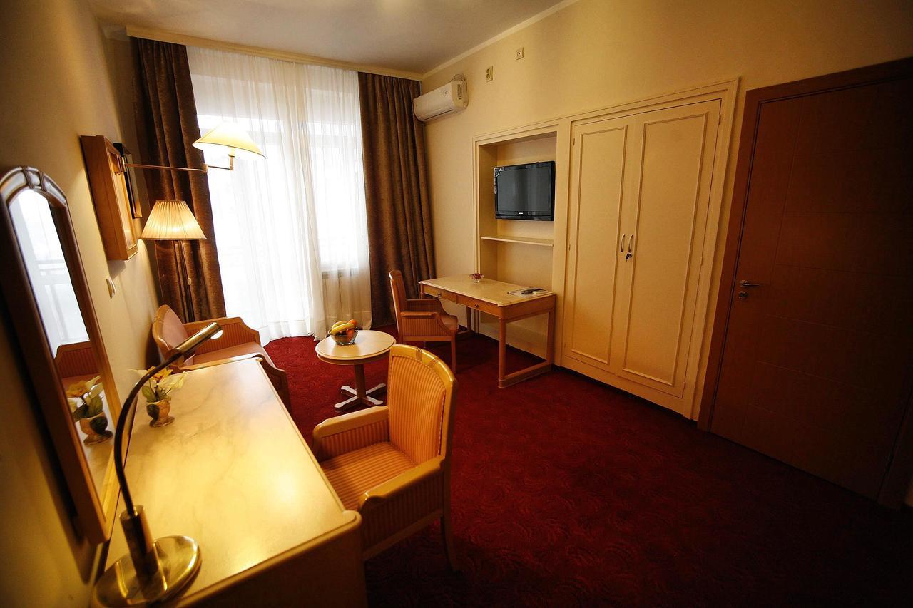 Golden Inn Hotel Majdanpek Esterno foto