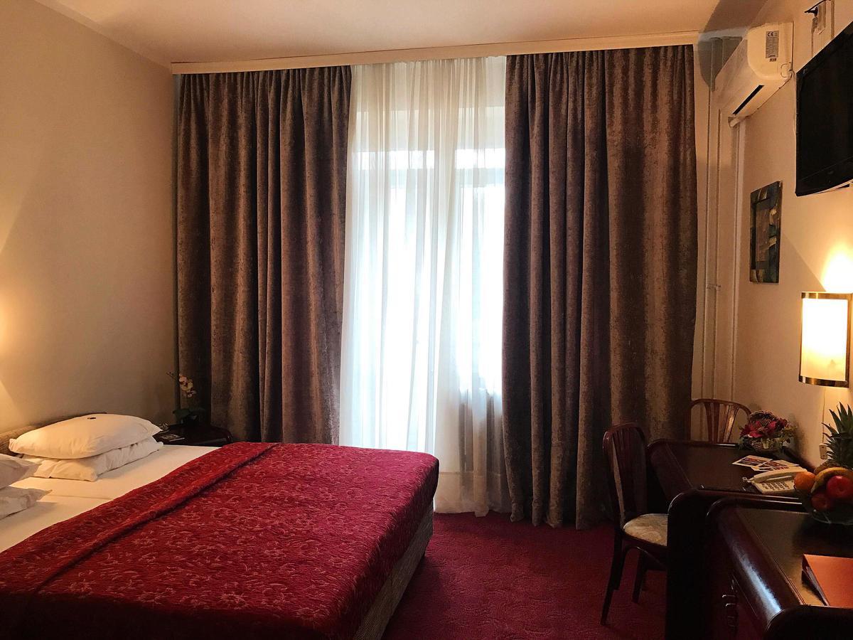 Golden Inn Hotel Majdanpek Esterno foto
