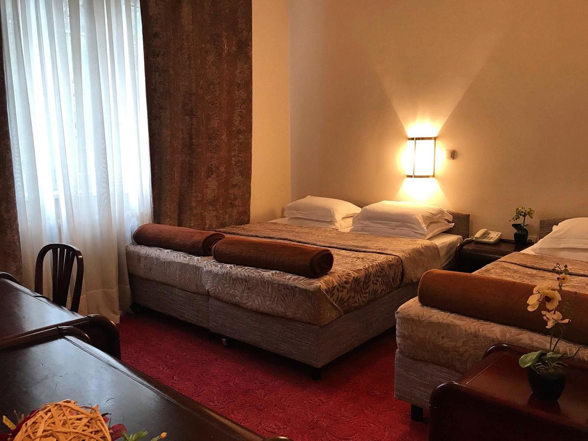 Golden Inn Hotel Majdanpek Esterno foto