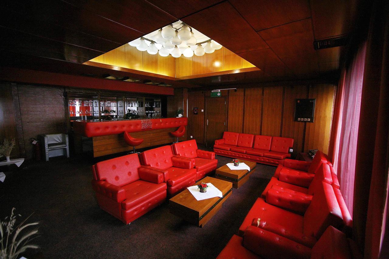 Golden Inn Hotel Majdanpek Esterno foto