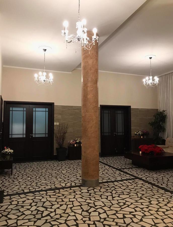 Golden Inn Hotel Majdanpek Esterno foto